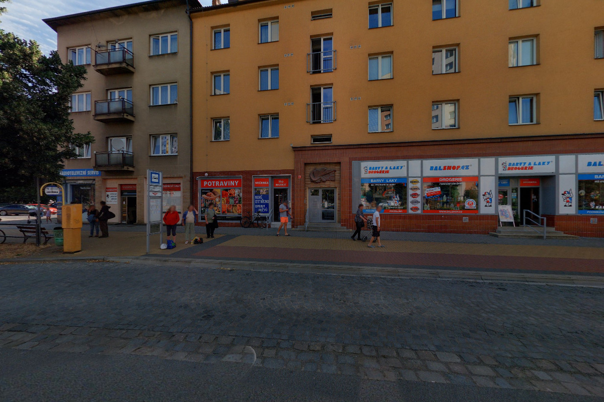 BARVY A LAKY Drogerie foto 3