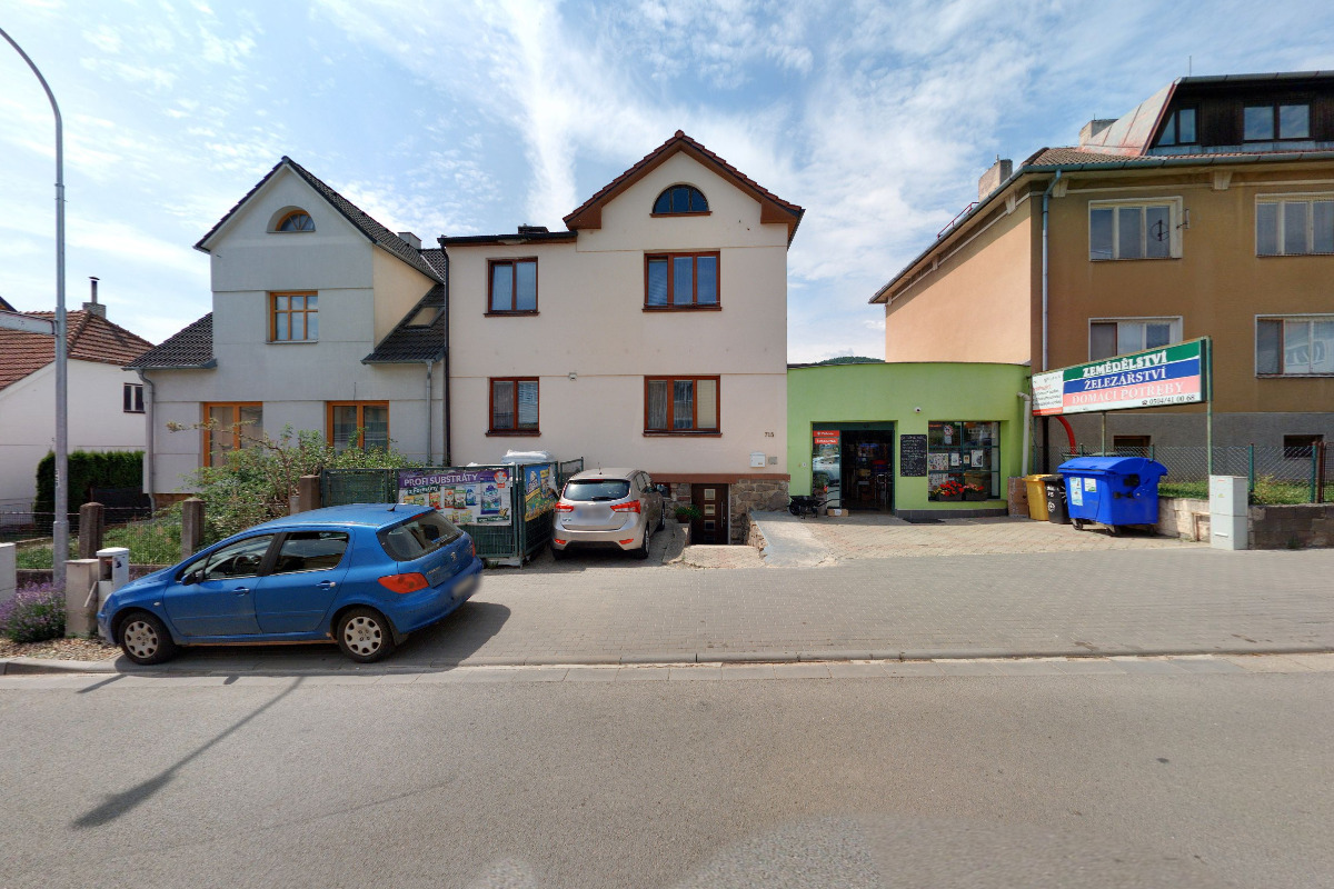 Zahrádkářské a domácí potřeby, železářství Tišnov