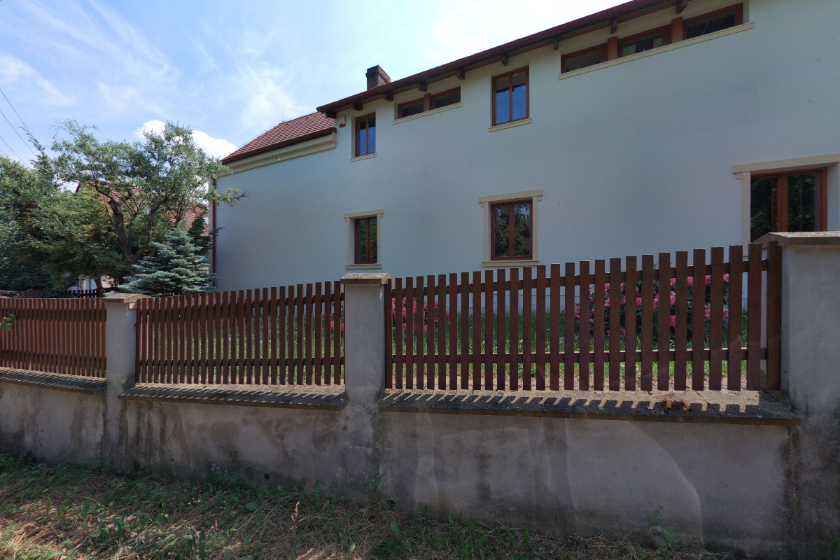 Stavební a truhlářská, s.r.o.