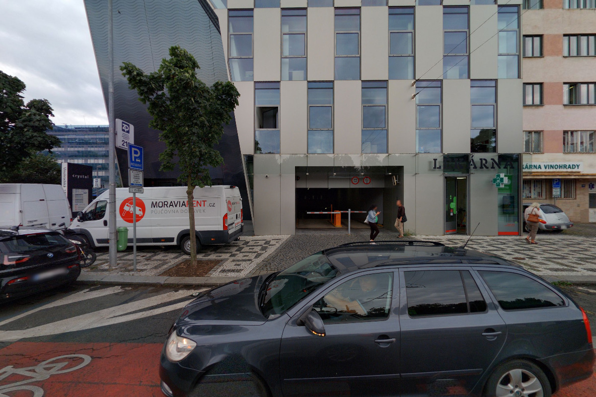 MR. PARKIT - Parking Crystal - Vinohradská 178 foto 2