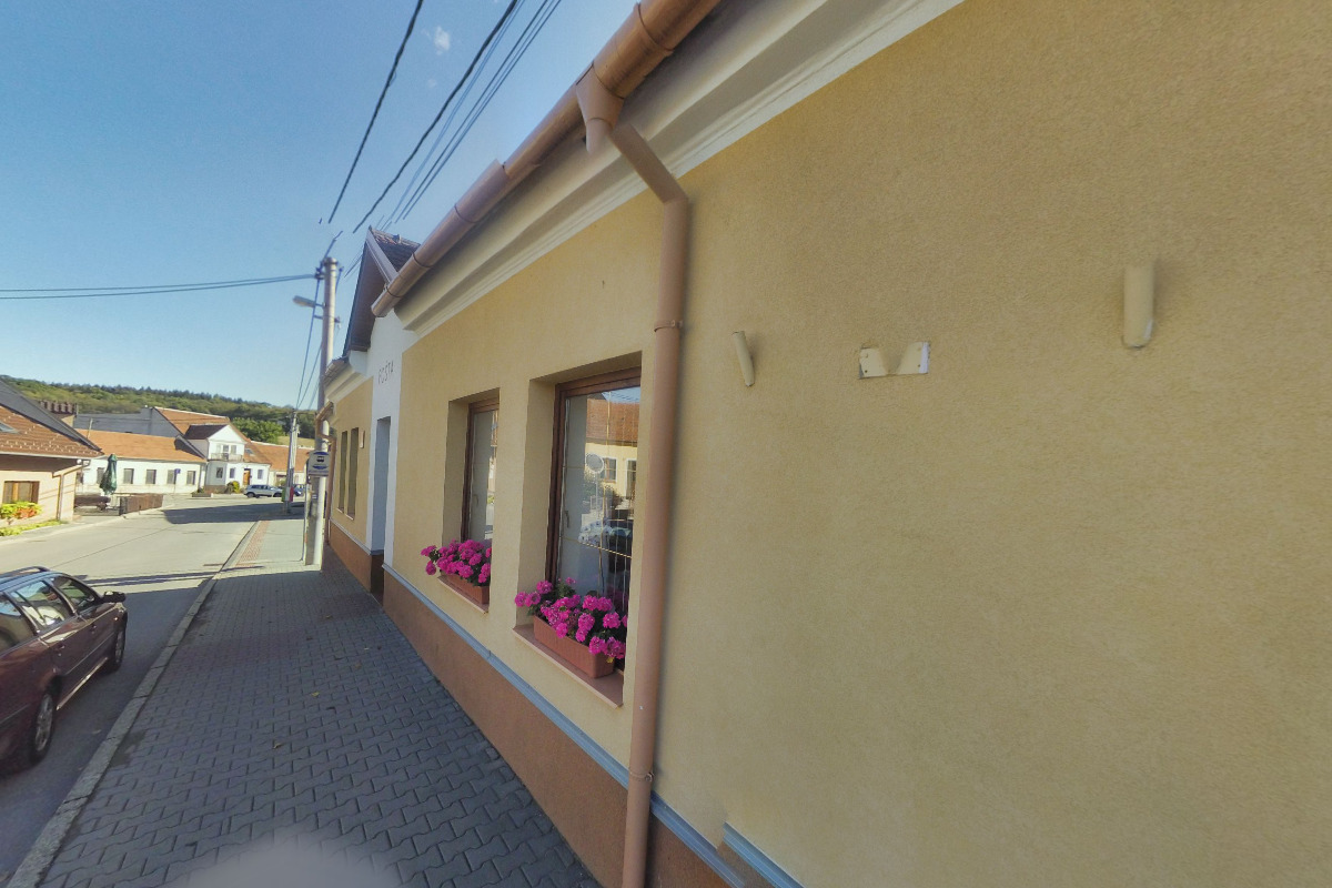 Ochoz u Brna - obecní úřad foto 3