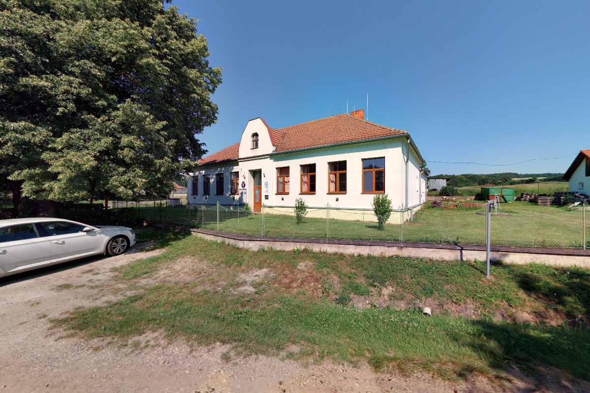 Místní knihovna Černín