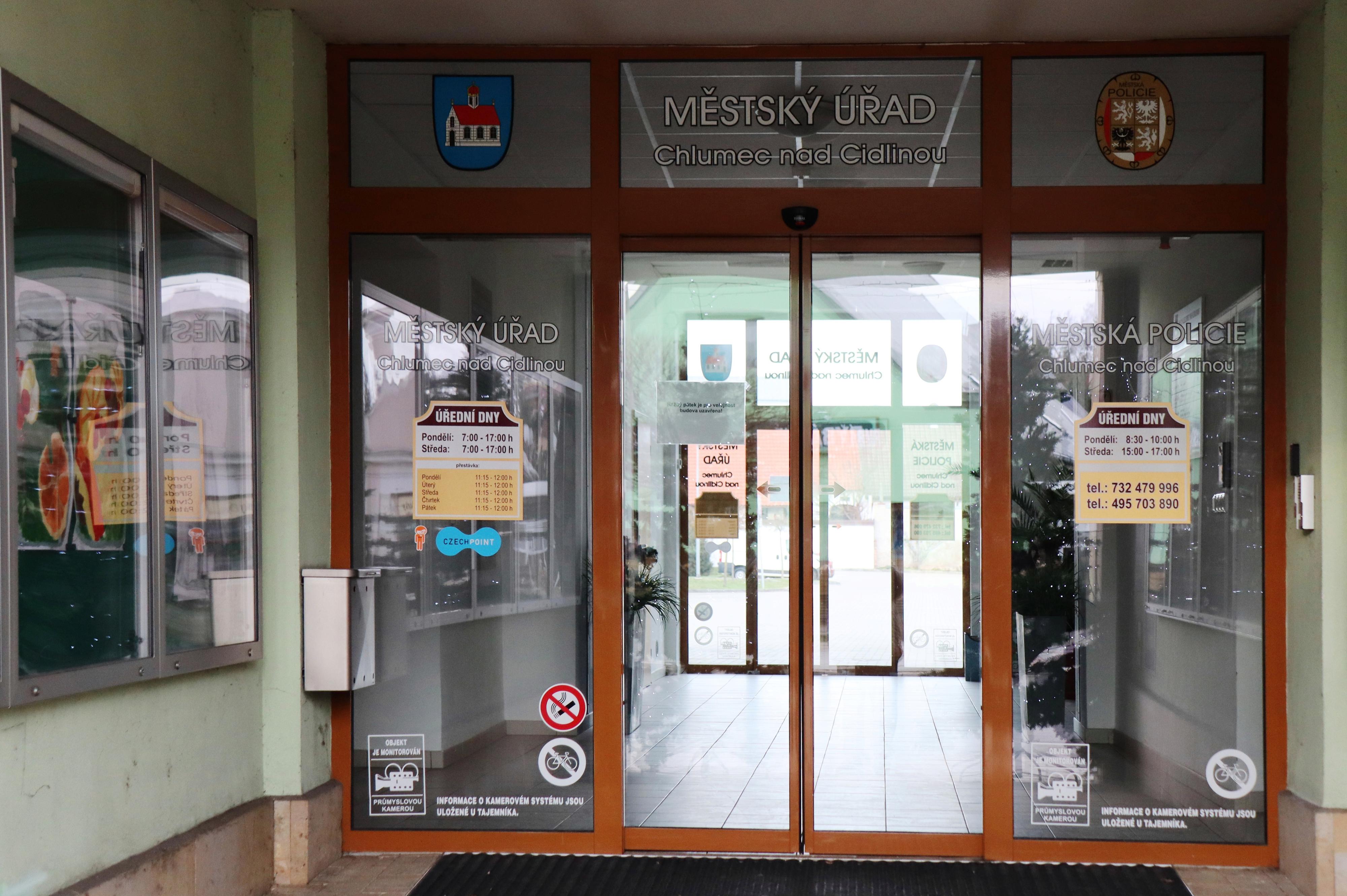 Chlumec nad Cidlinou - městský úřad foto 4