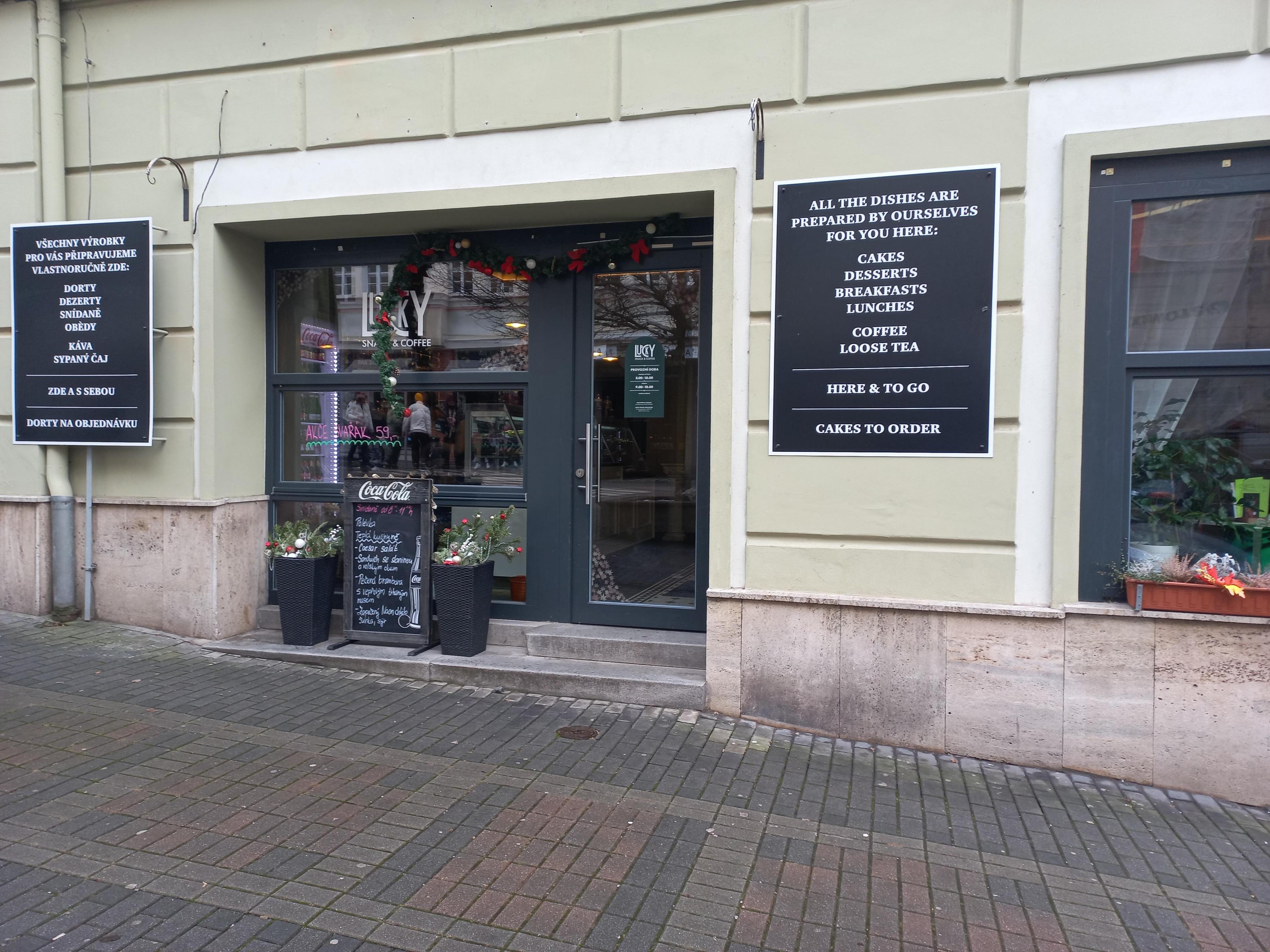 LUCKY WAVES - SNACK & COFFEE foto 4