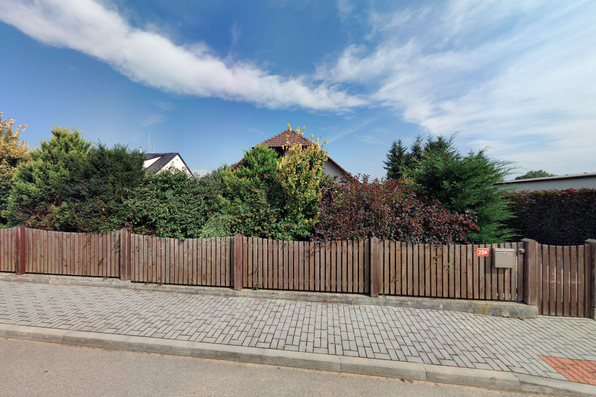 BadAss Detail - Čištění interiérů a exteriérů