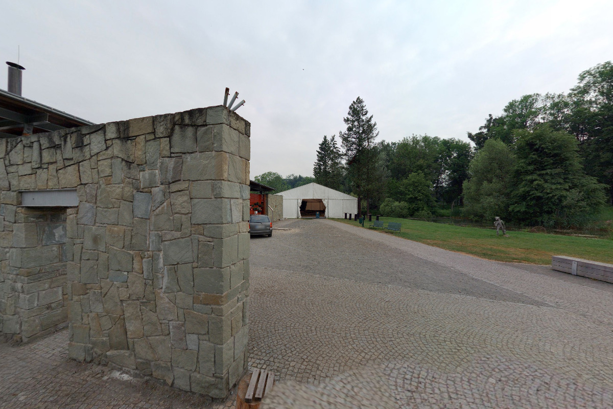 Nabíjecí stanice Areál Loděnice v parku Boženy Němcové foto 4