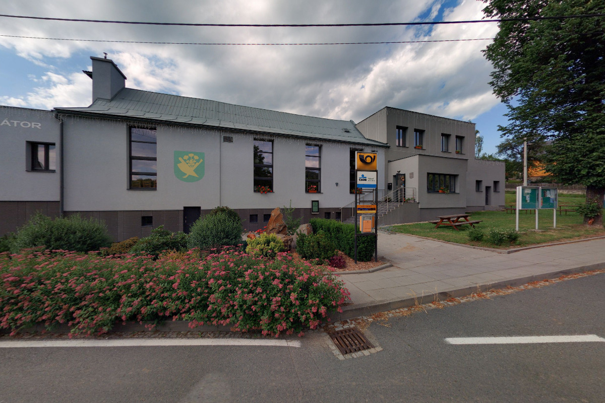 Místní knihovna v Zátoru