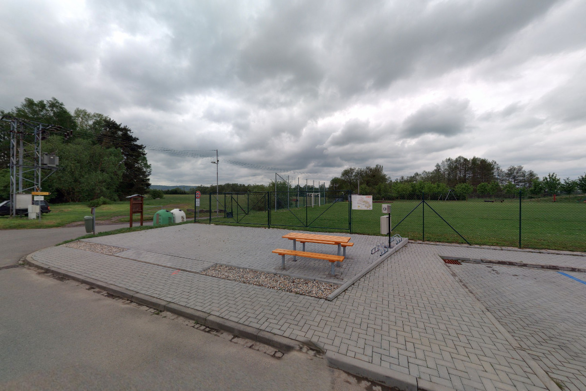 Nabíjecí stanice Sportovní areál Olšinky foto 5