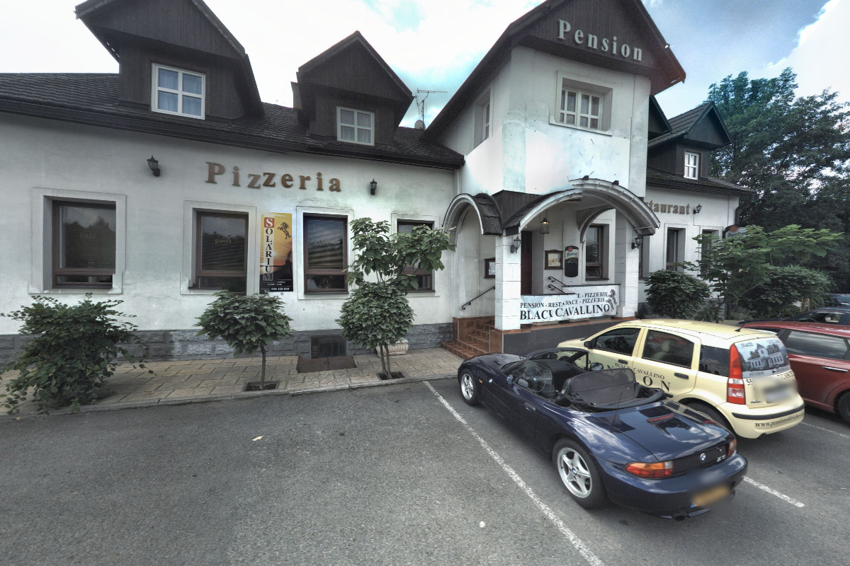 Restaurace Tori's Inn foto 2