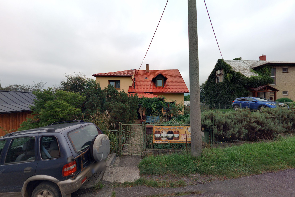 Včelí farma Aleš Pink foto 2