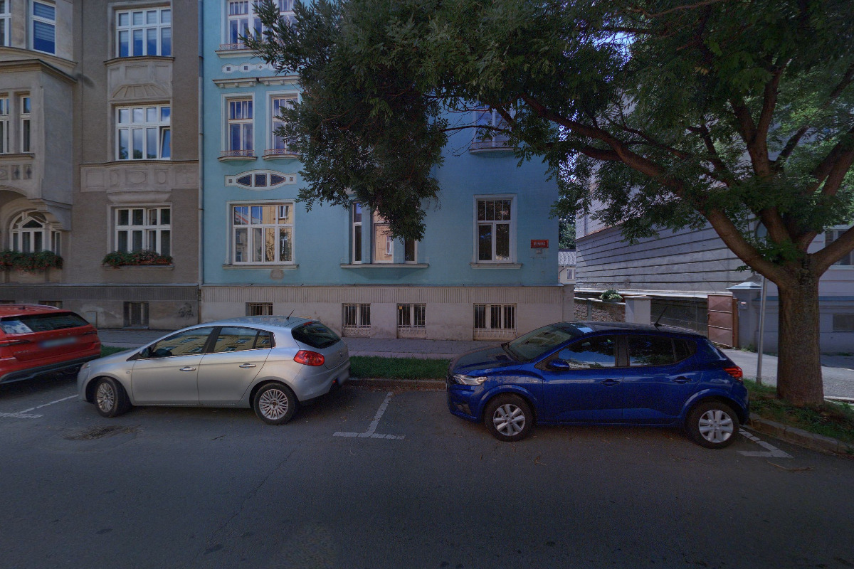 Ing. Jozef Vlček - sadové a lesnické služby