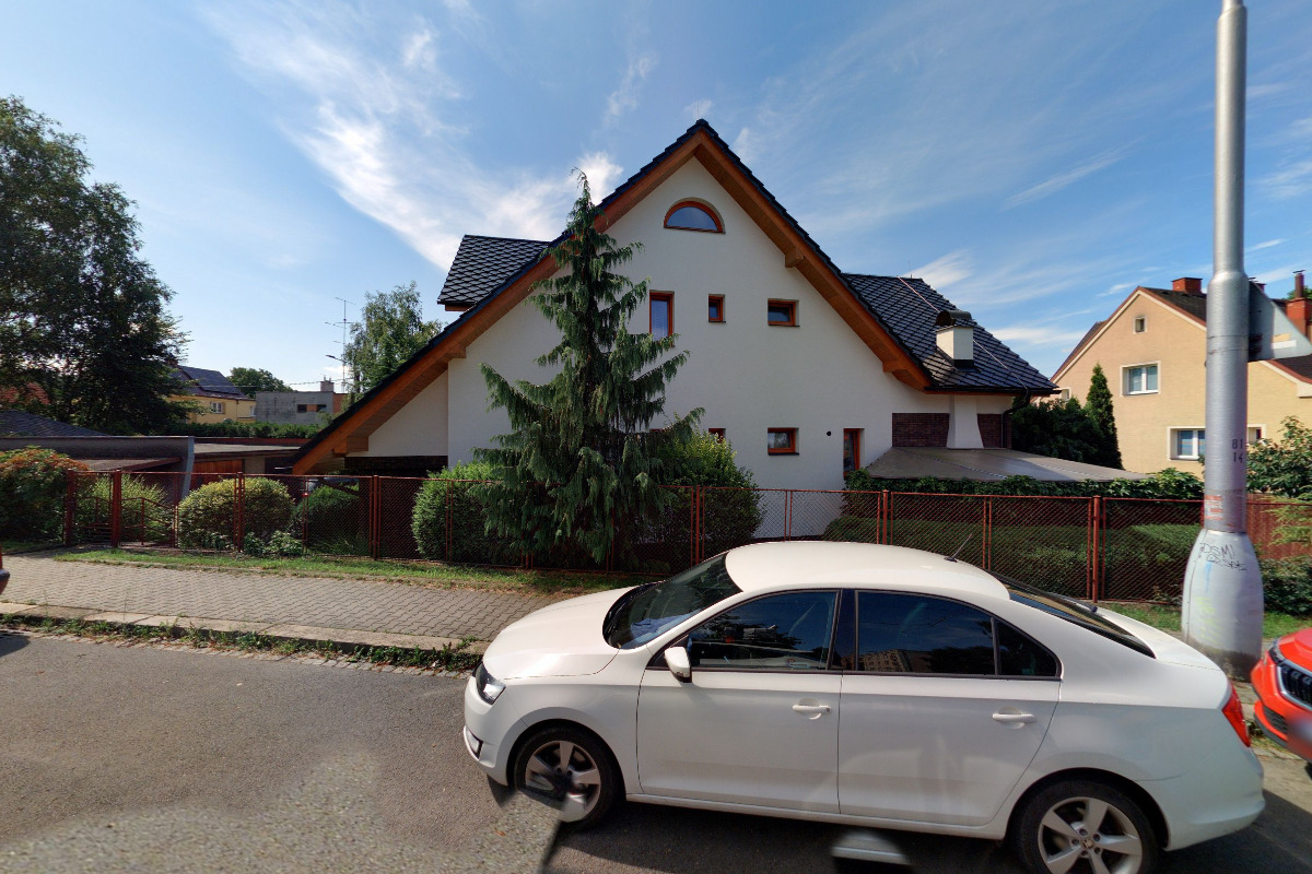 Lenka Diatková, DiS