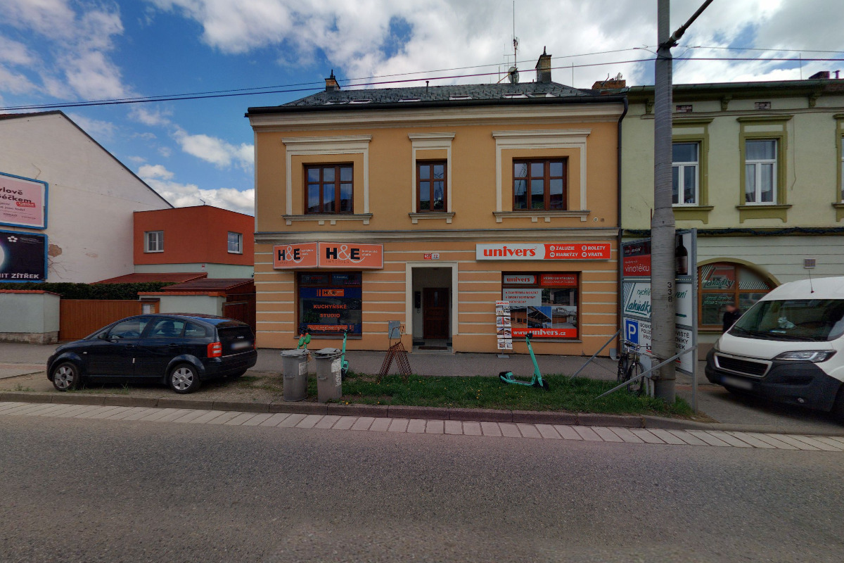 Univers, žaluzie - markýzy - rolety - garážová vrata foto 5