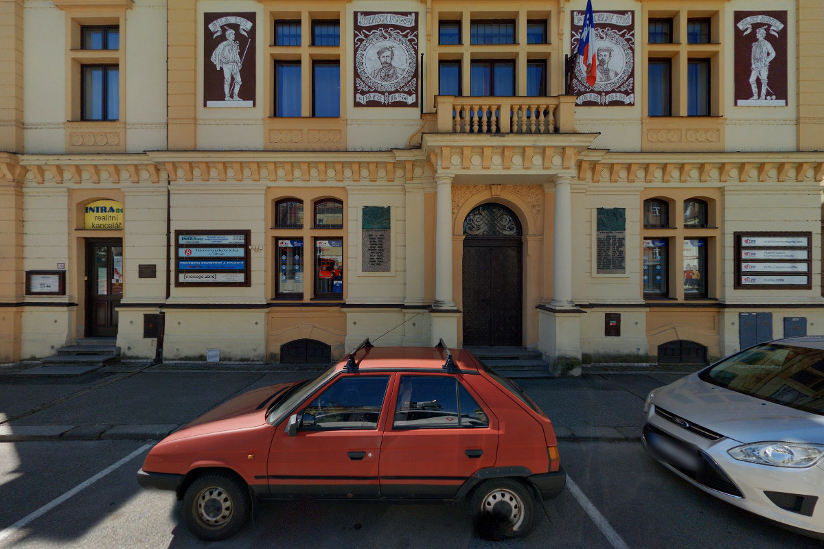 Realitní kancelář INTRANEC