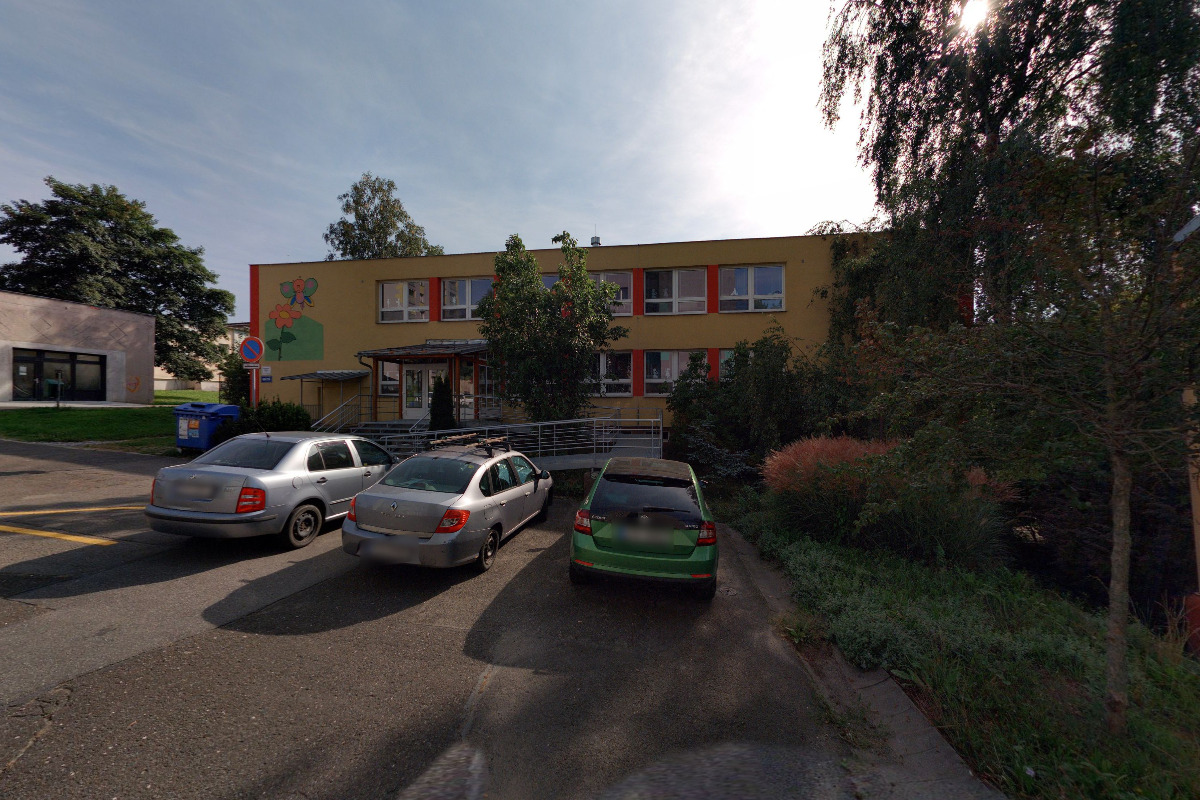 MŠ Kopřivnice, Krátká