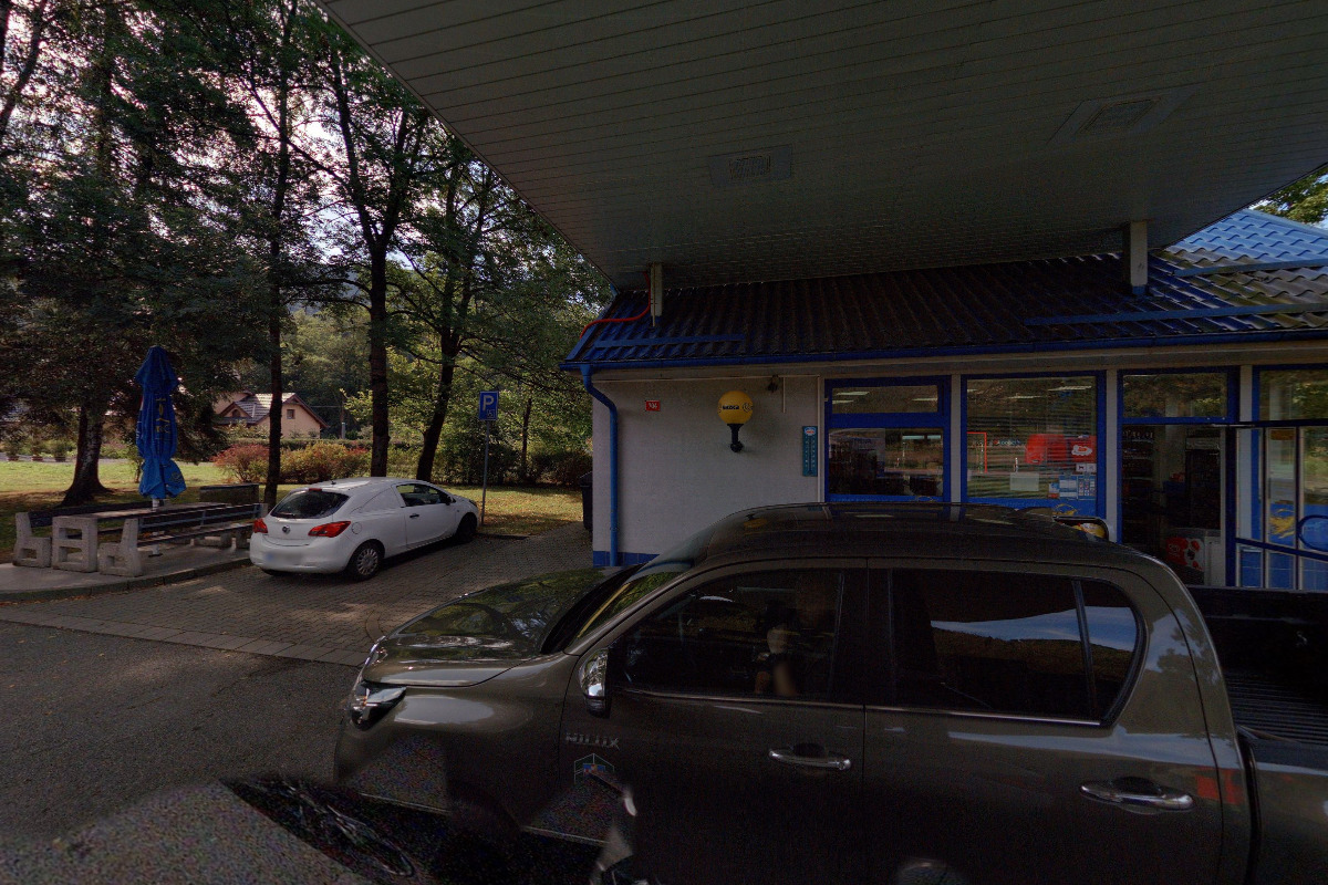 Občerstvení u čerpací stanice