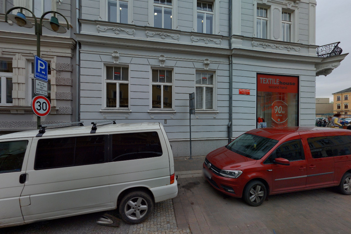 Textile house second hand