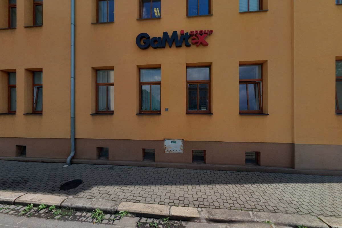 VAN LEEUWEN PIPE AND TUBE, s.r.o.