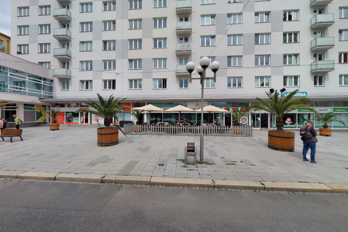 La Cafe & Restaurant