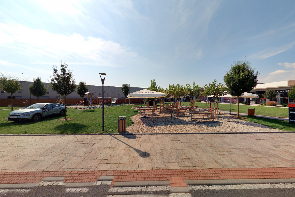 LUNETTES OPTIKA, s.r.o.