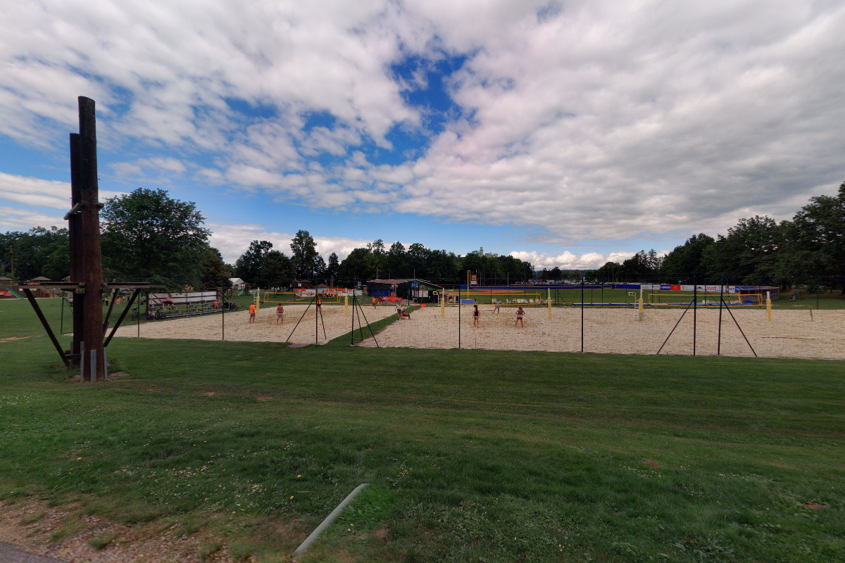 Nabíjecí stanice Sportovně relaxační areál Hluboká nad Vltavou foto 6