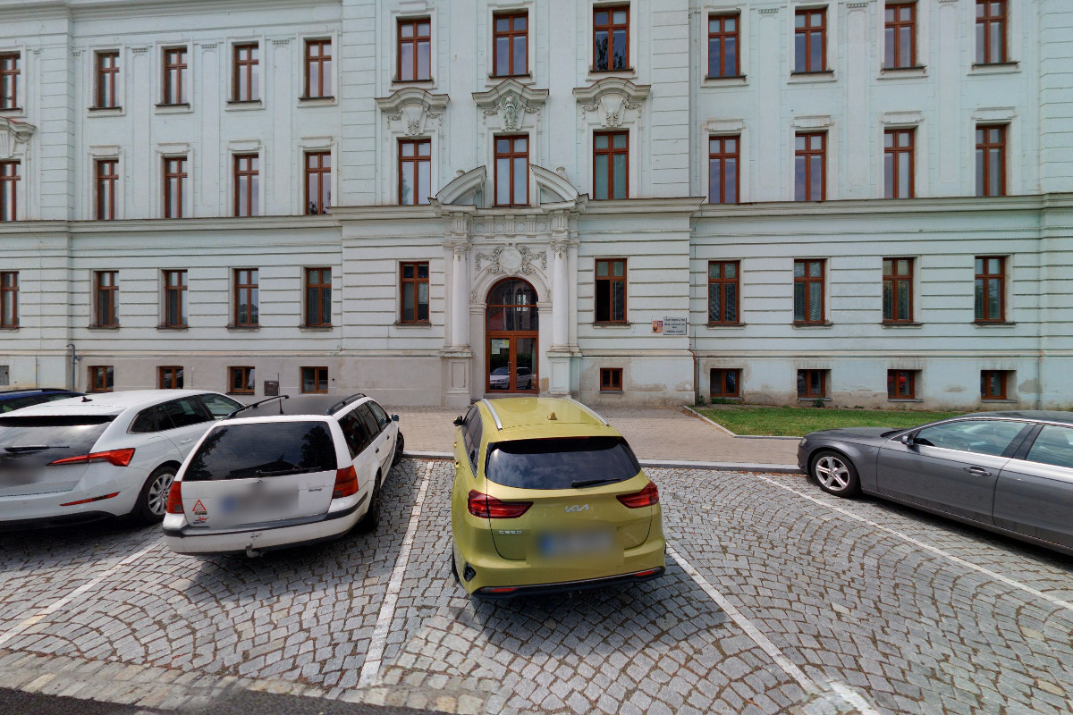 Střední pedagogická škola a Střední zdravotnická škola, Krnov foto 2