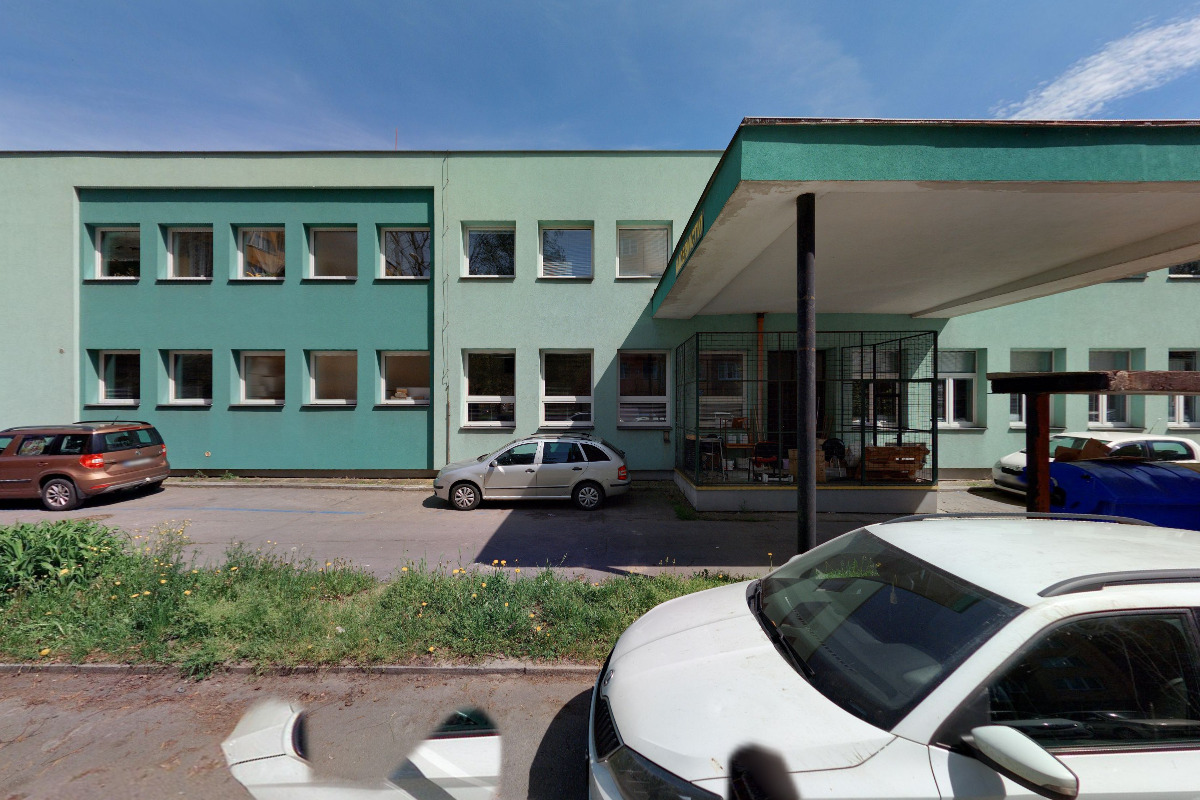 Střední škola obchodní, České Budějovice, Husova 9