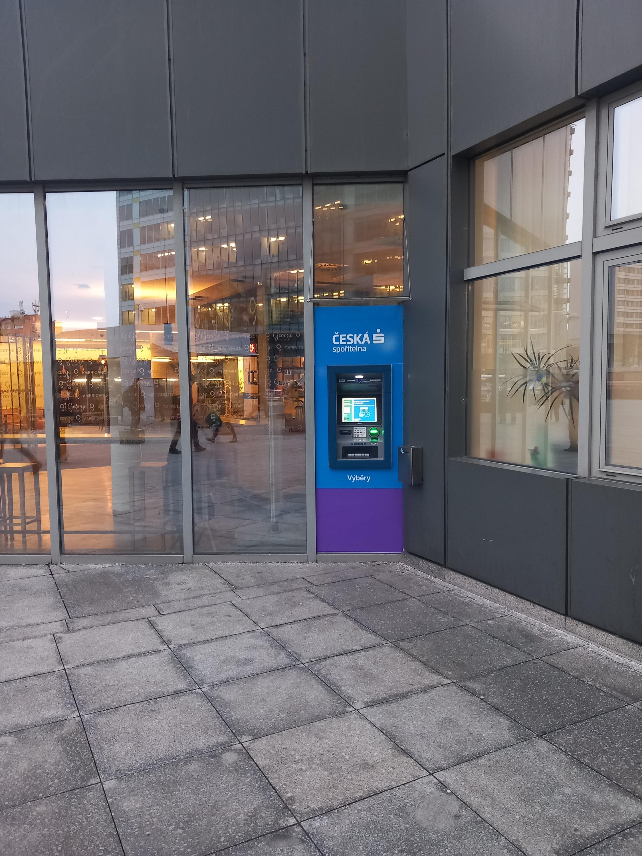 Bankomat České spořitelny foto 2