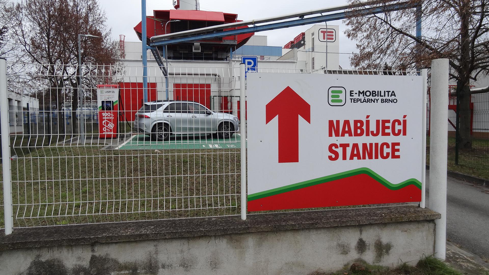 Veřejná rychlonabíjecí stanice Teplárny Brno foto 3