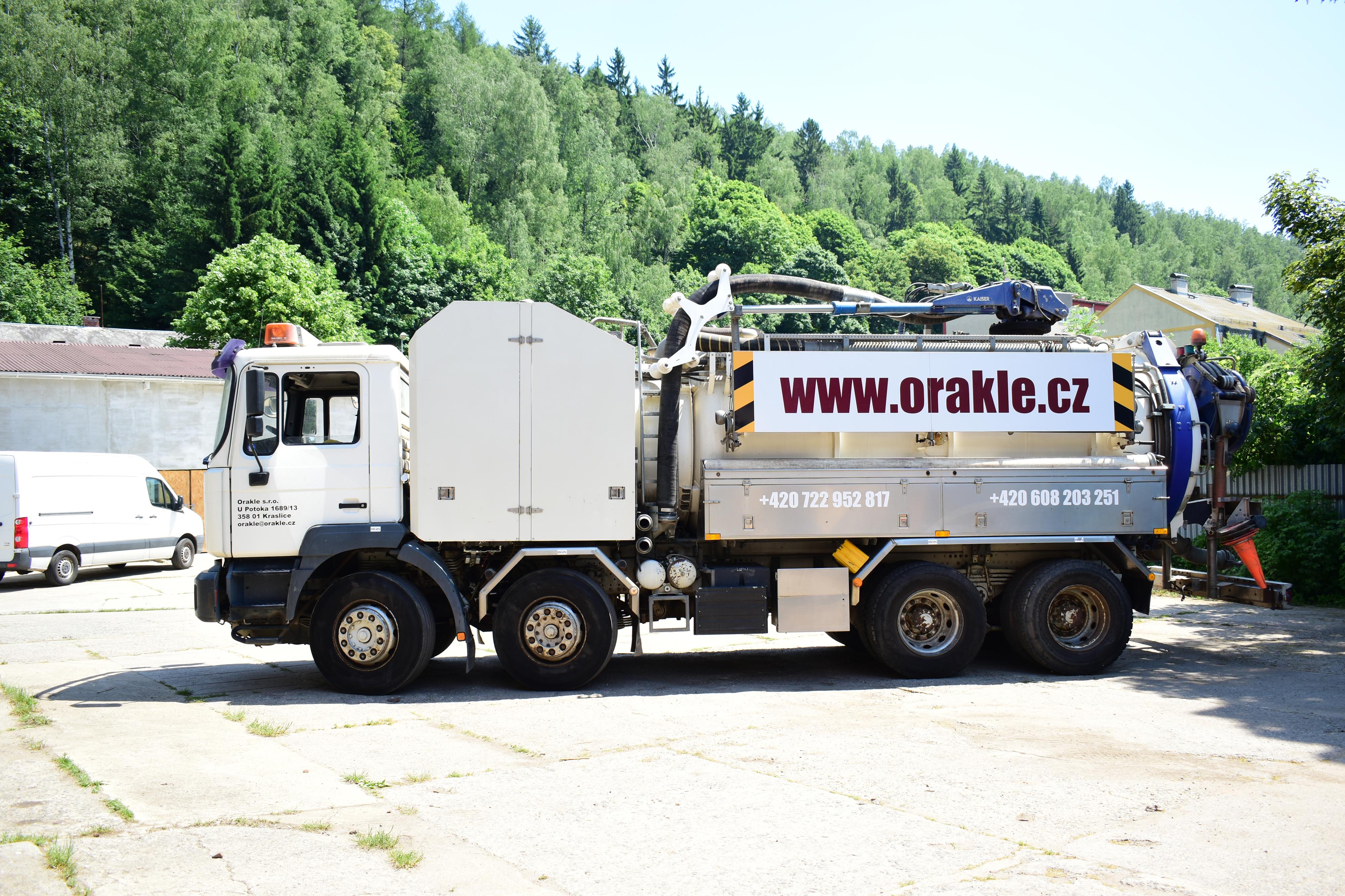 Tlakové čištění kanalizace pro domy i firmy