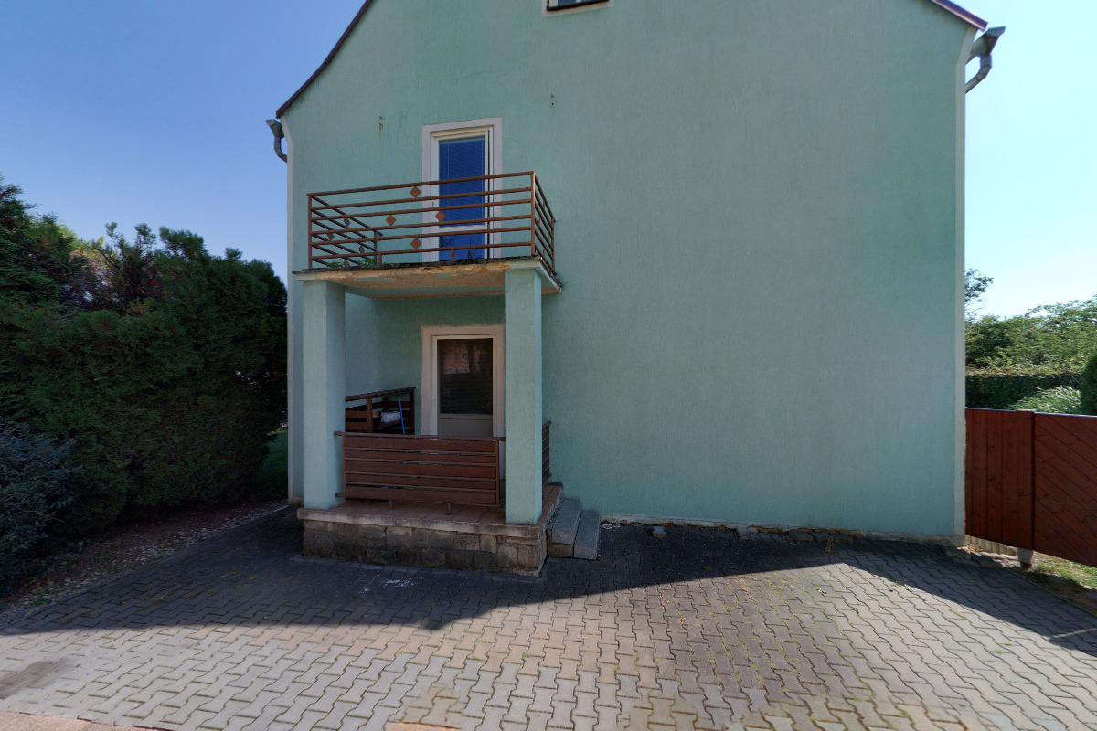 Jiří Simeonov - Prodej krbů a kamen