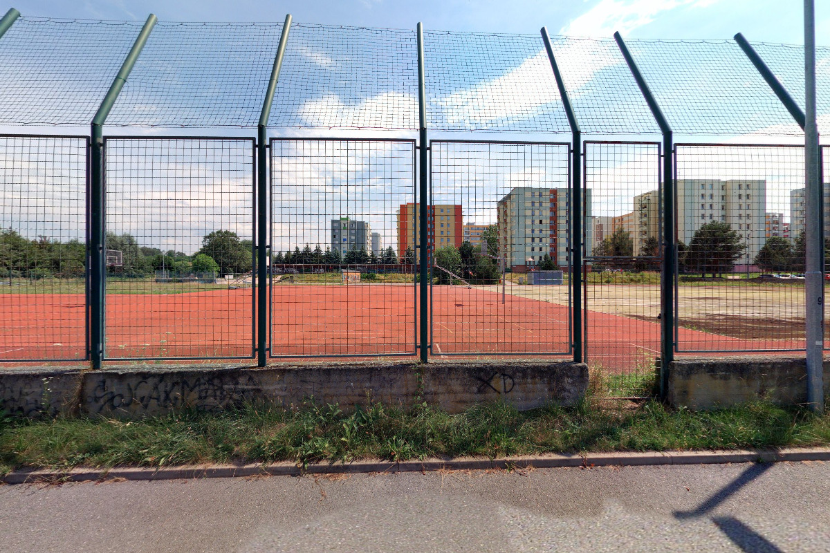 Skate park a hřiště Sídliště nad Lužnicí
