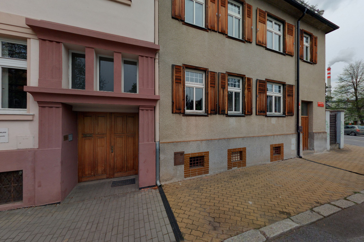 Vína Vrchlického nábř. 	277 foto 2