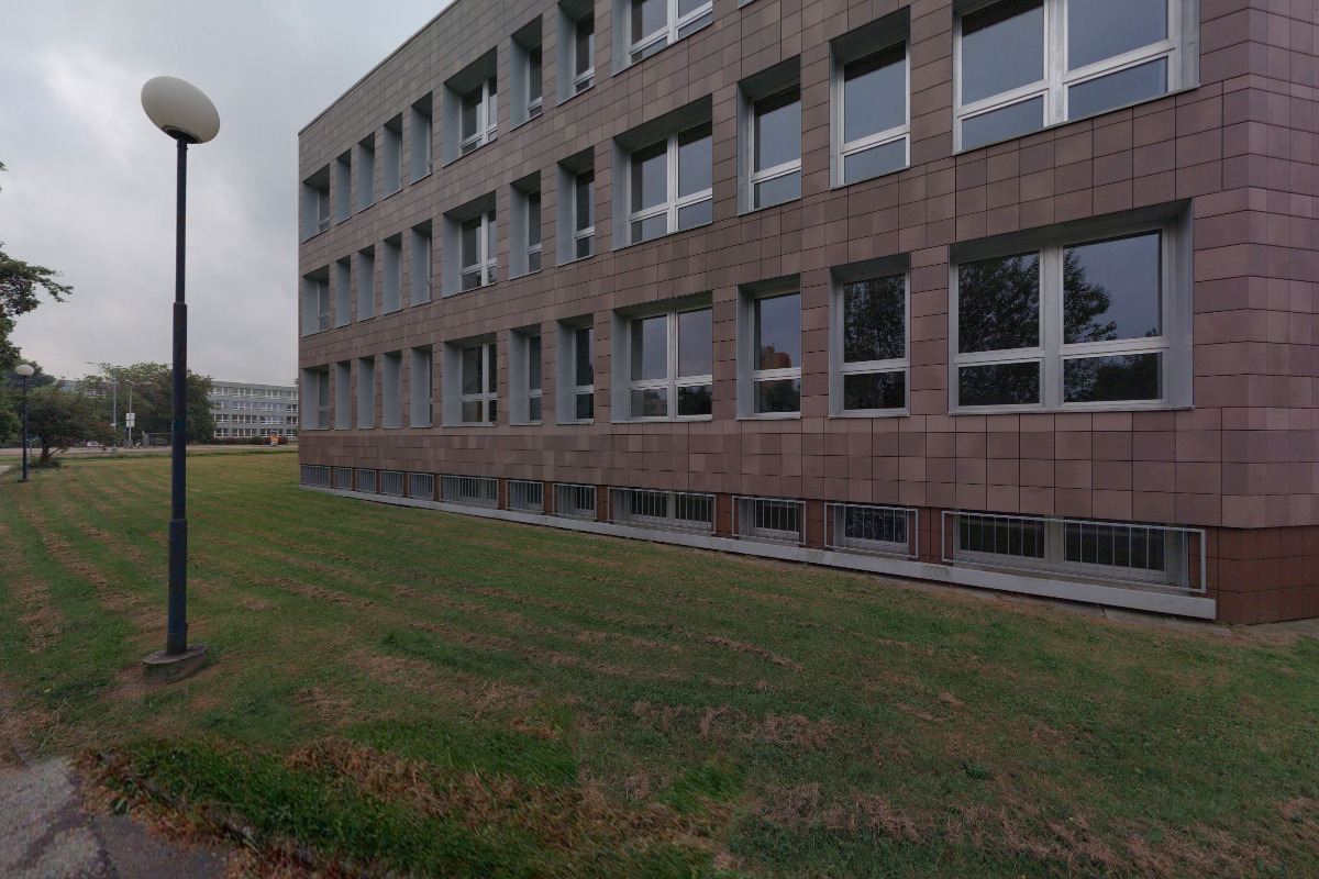 Obchodně podnikatelská fakulta v Karviné foto 4