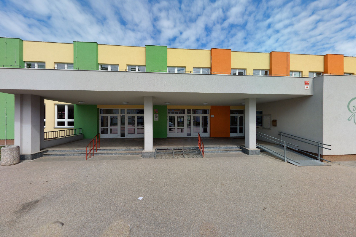 Základní škola Emy Destinové 46