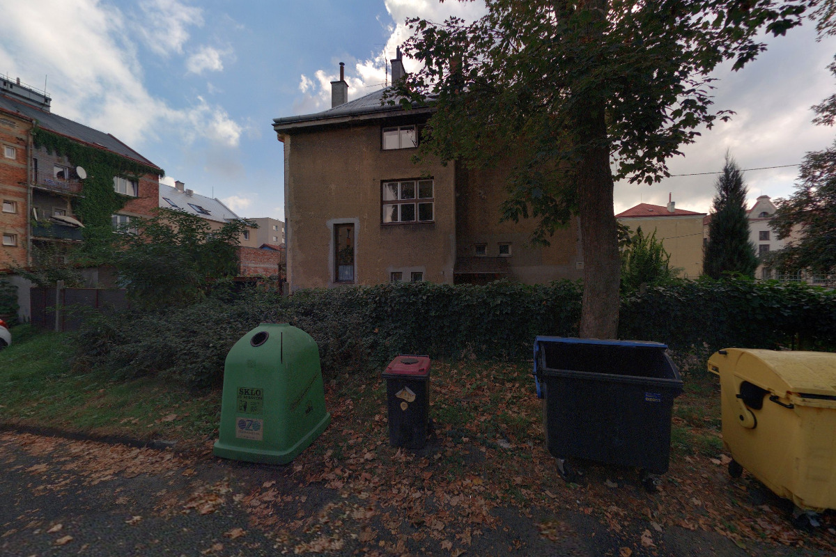 Šárka Grmelová - Pedikúra a manikúra