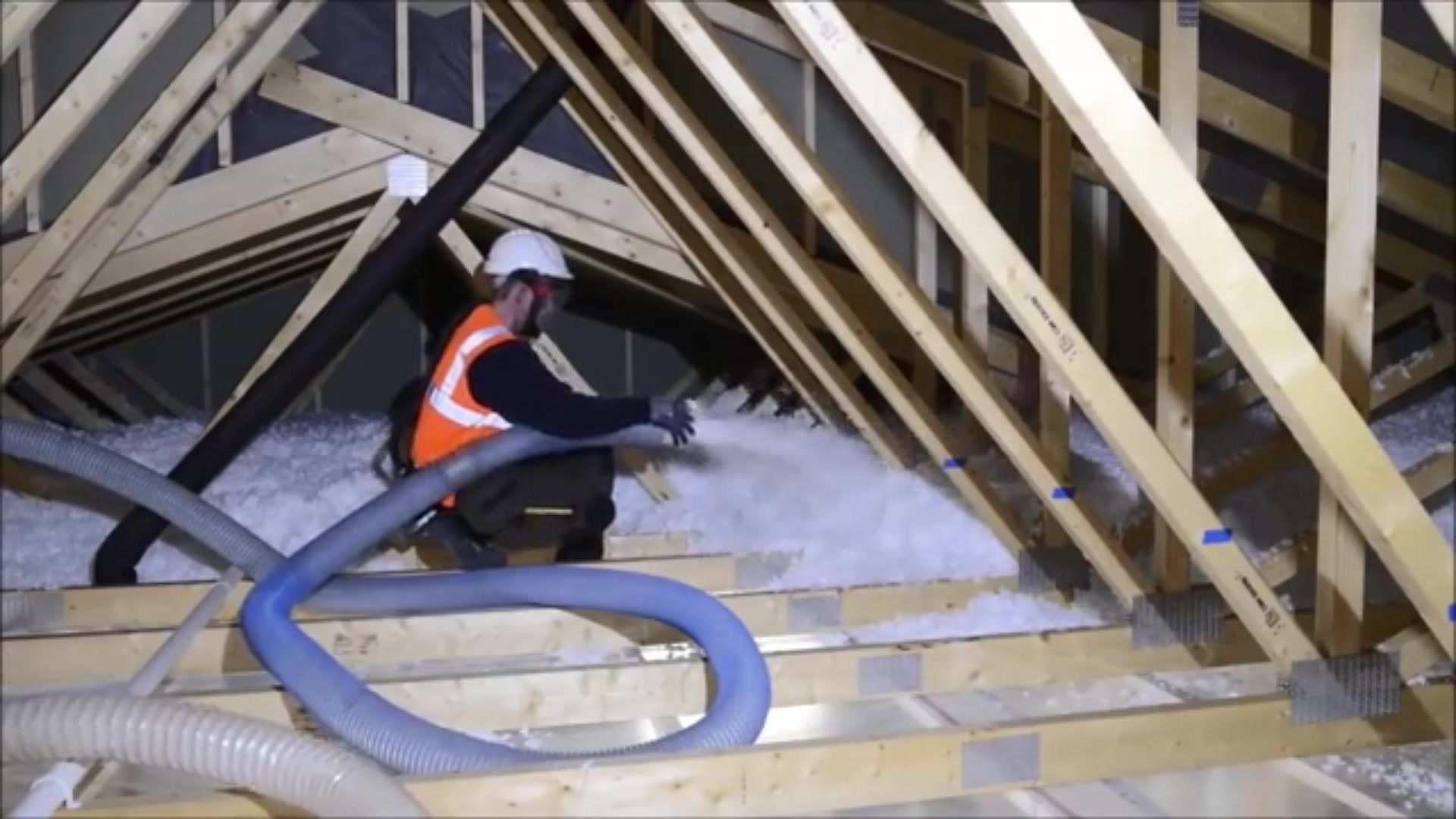 Marek Klementa - Foukaná izolace Olomouc spol. s r. o. foto 2 (náhled videa)