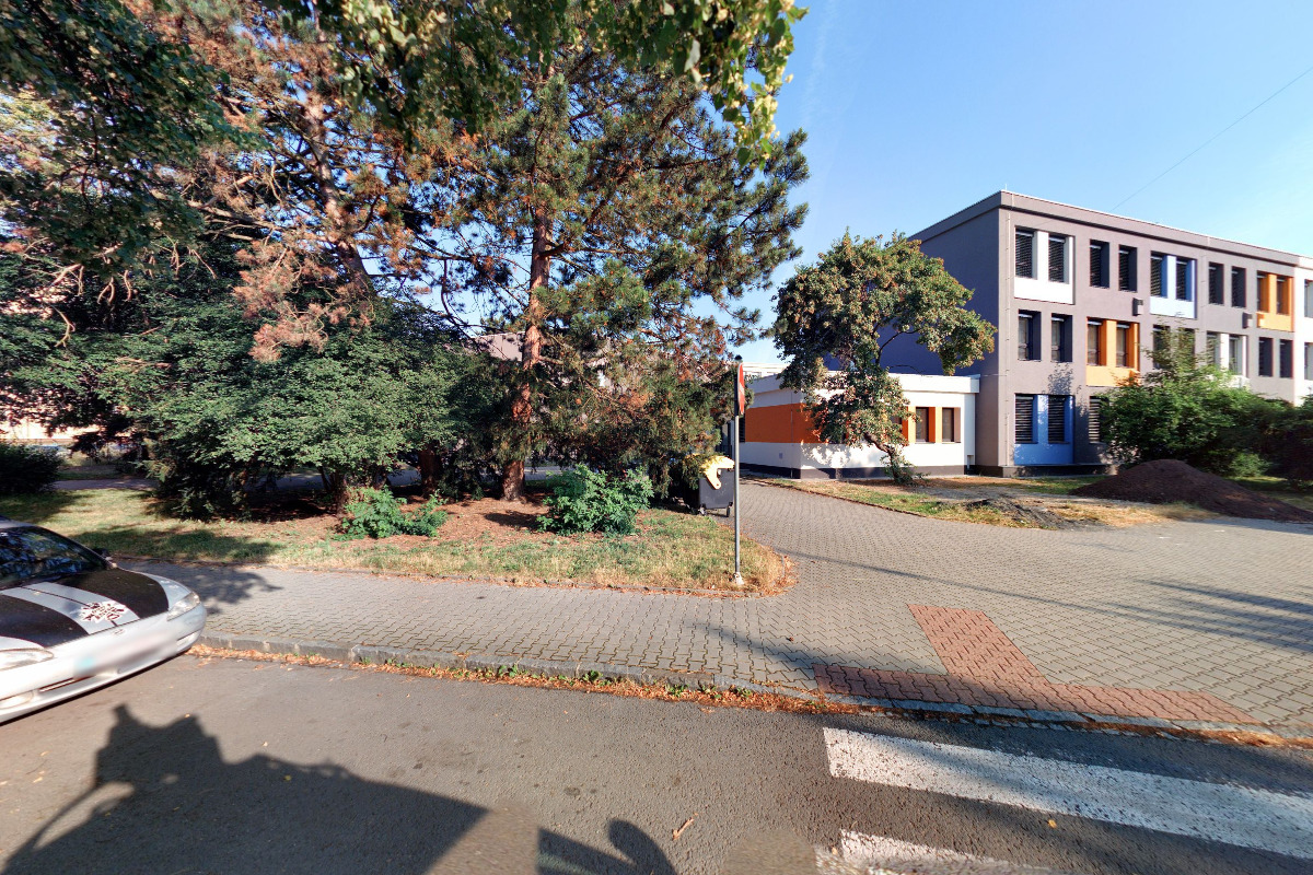 LR Cosmetic dance team