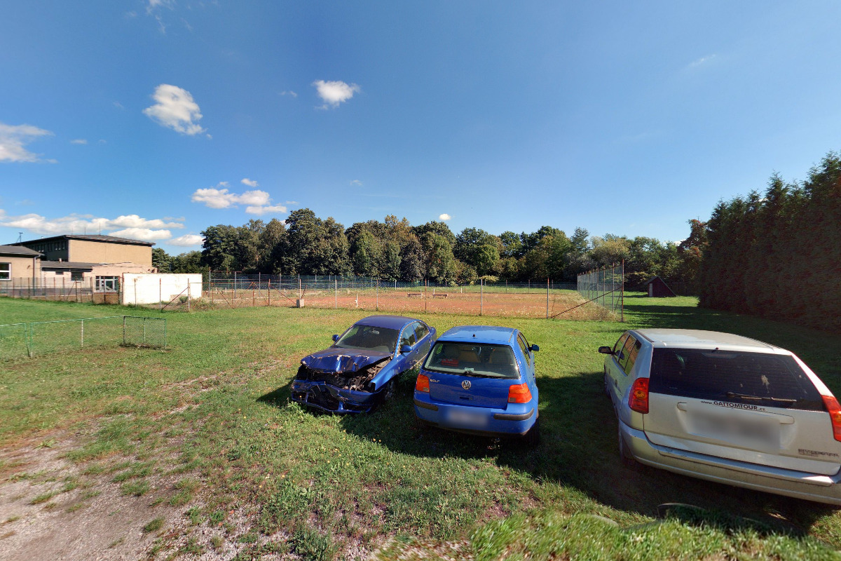 SŠ Bohumín - tenisové kurty foto 1