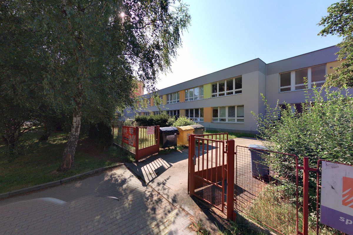 Základní škola Mezi stromy s.r.o.