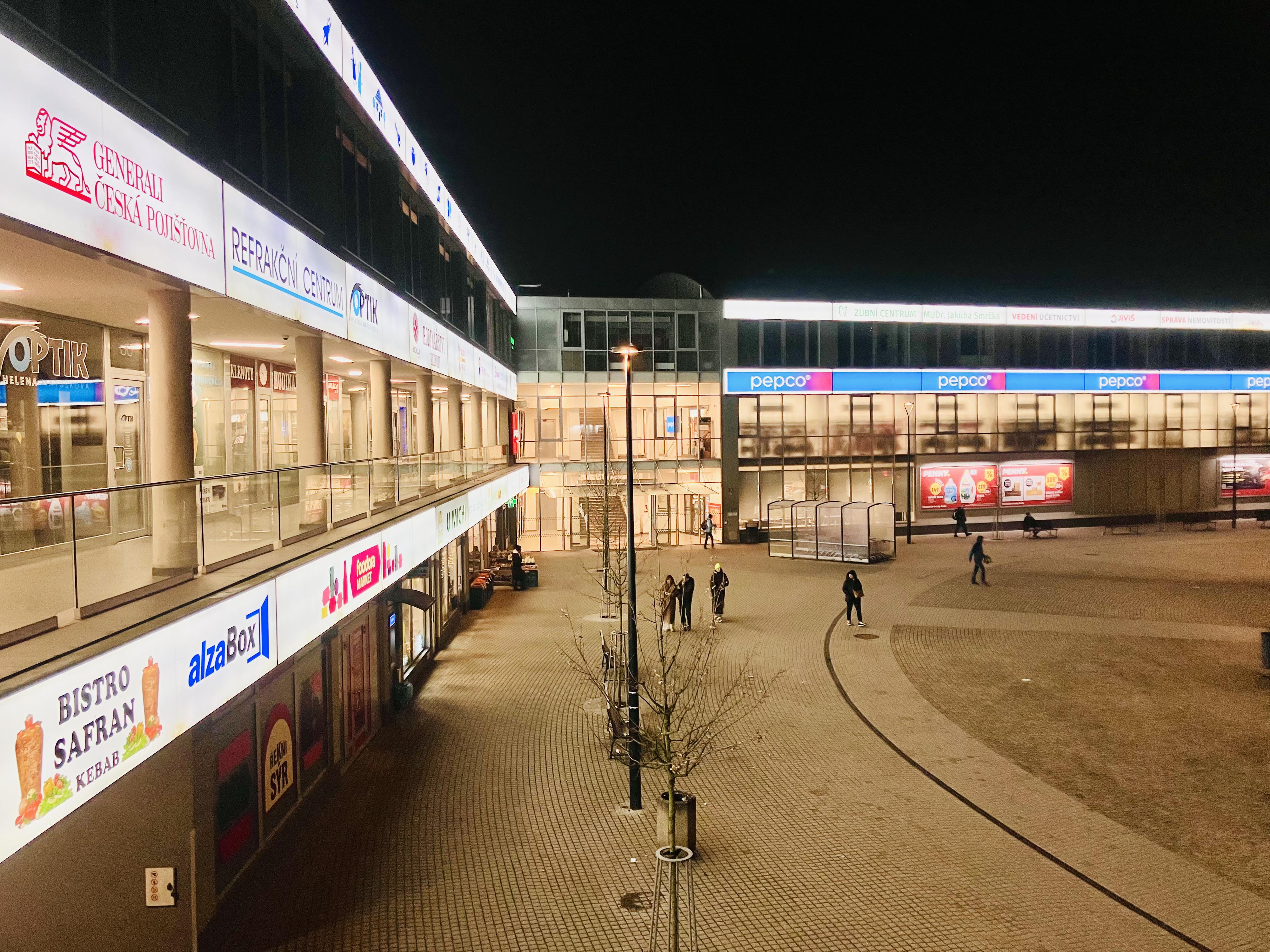 Obchodní centrum Hloubětín foto 2