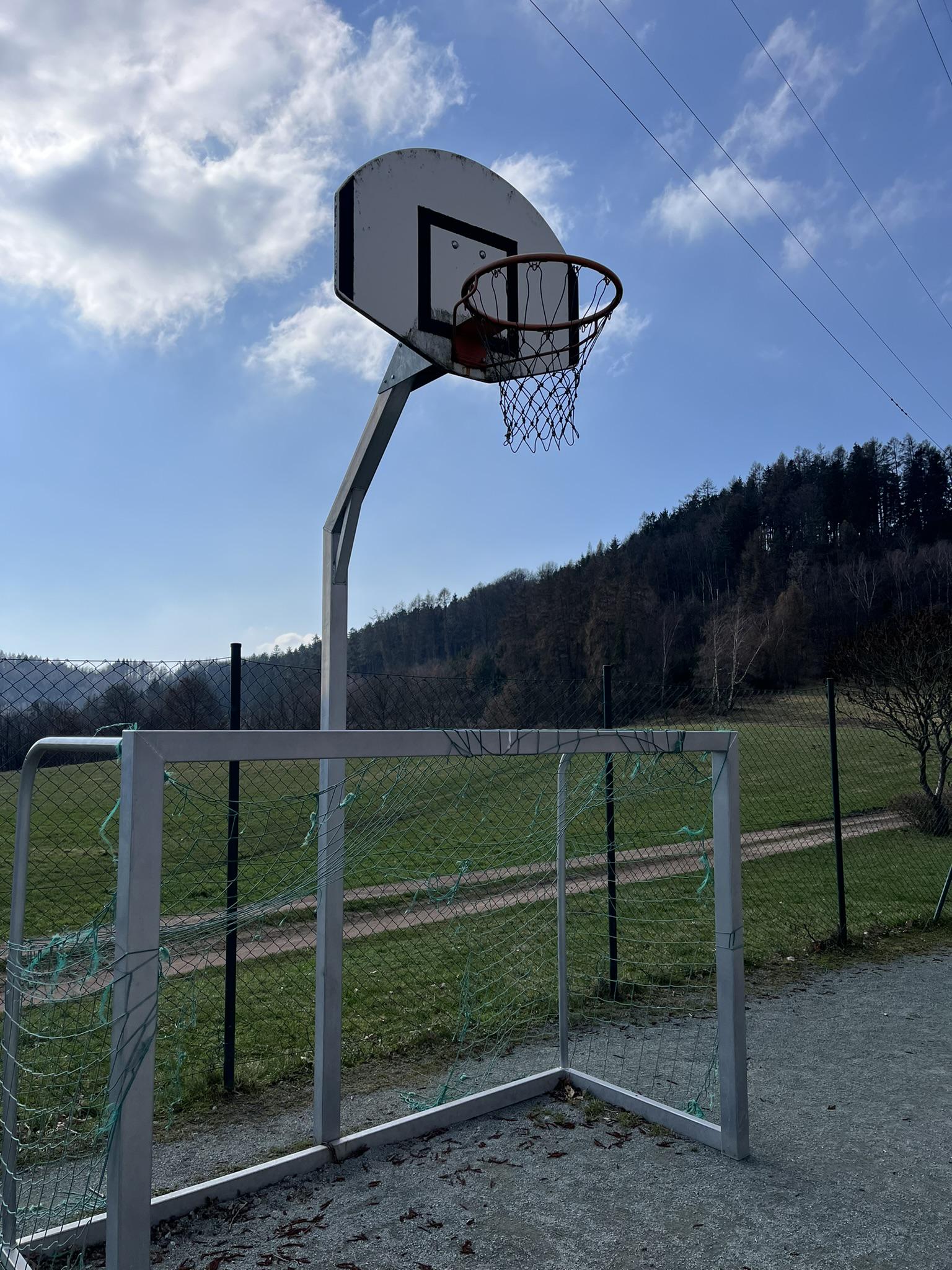 Víceúčelové hřiště Václavická foto 3