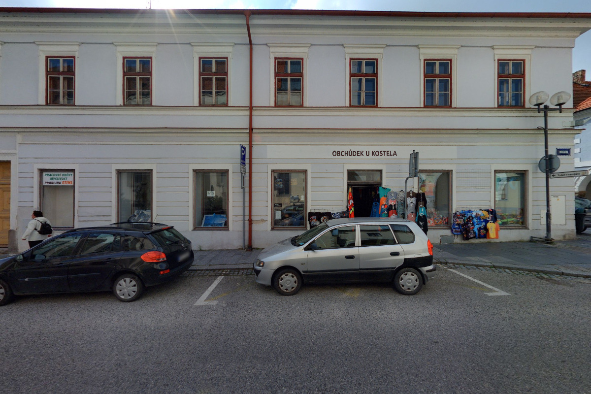 Obchůdek u kostela v Třeboni