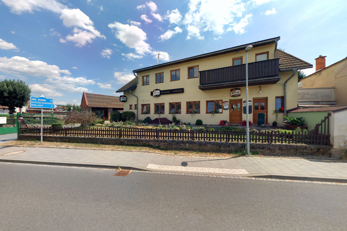 Restaurace U Dočkalů foto 2