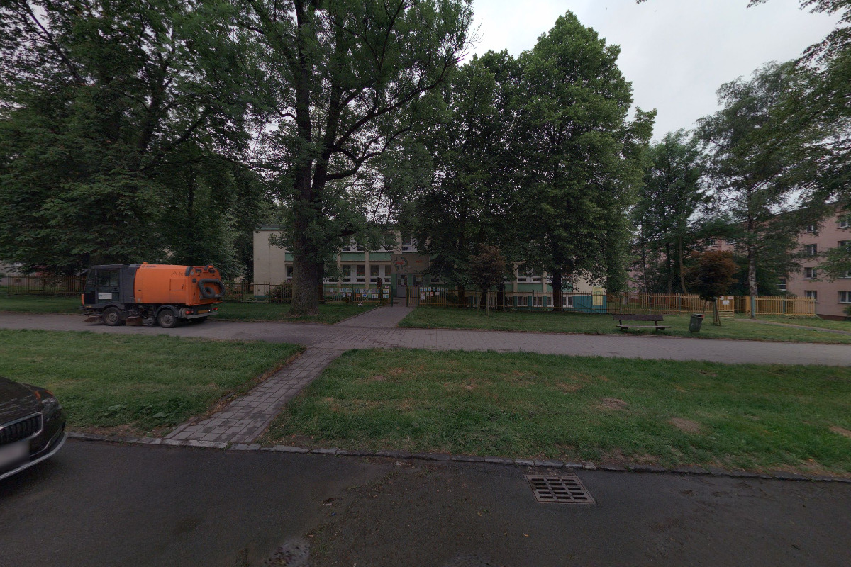 ZŠ a MŠ U Lesa, Karviná