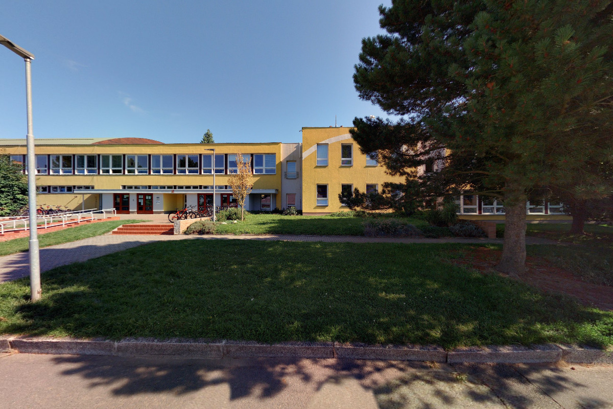 ZŠ a MŠ Bílovec, Komenského