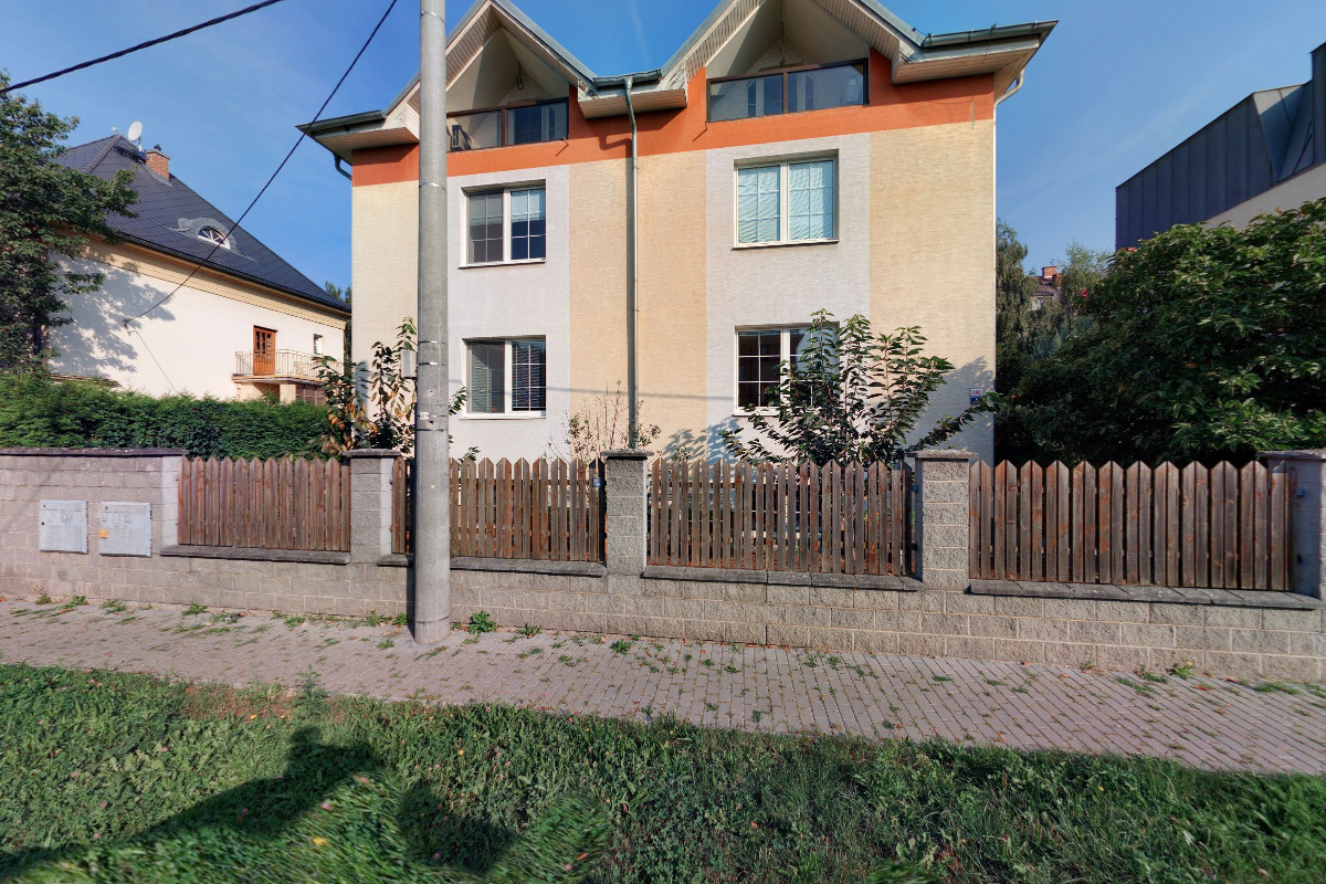 Služby znalce U školy