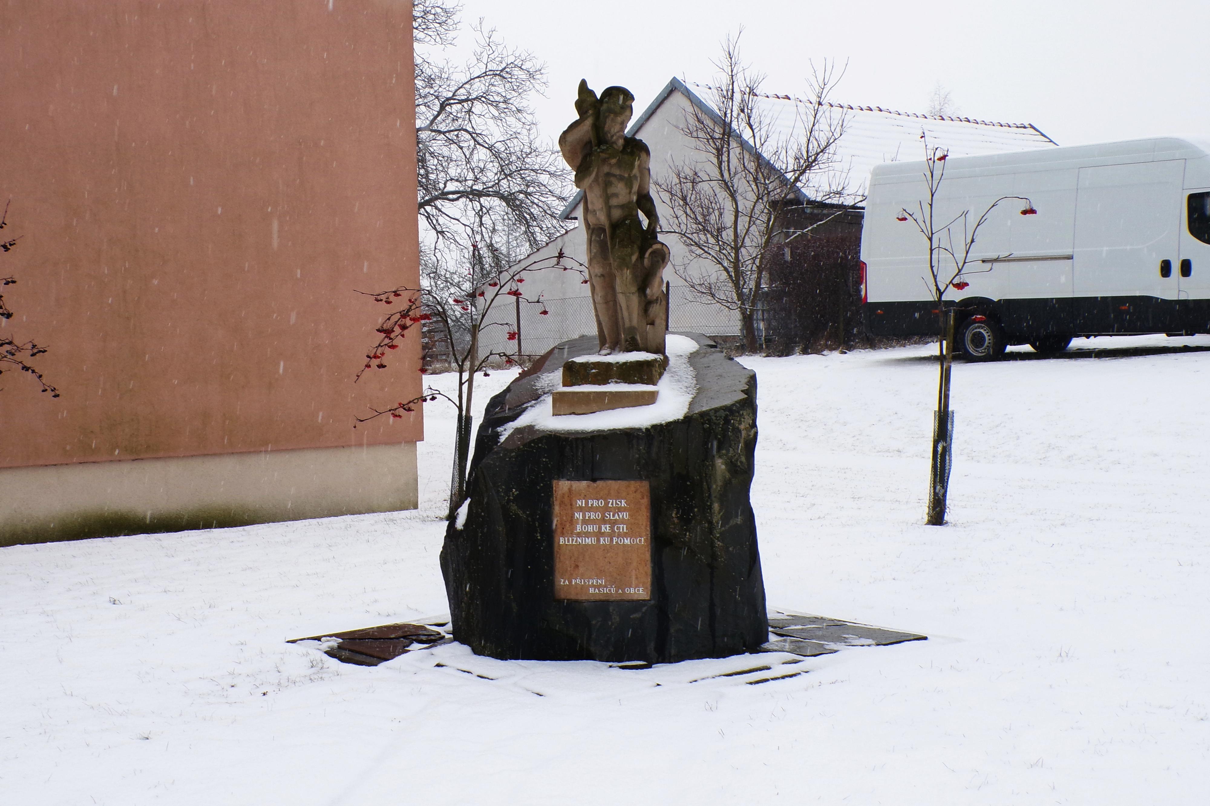 Hrabůvka - obecní úřad foto 3