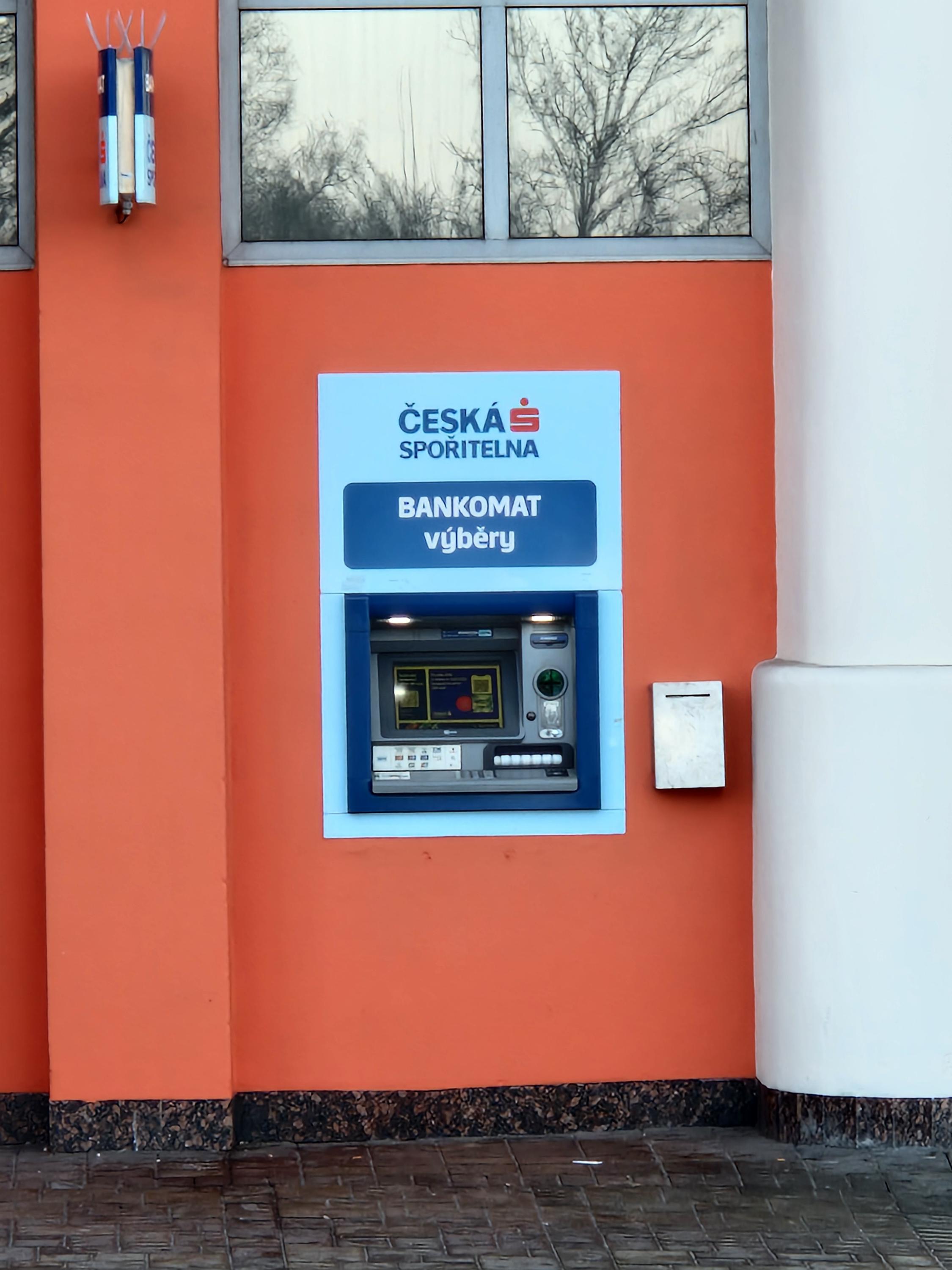 Bankomat České spořitelny foto 2