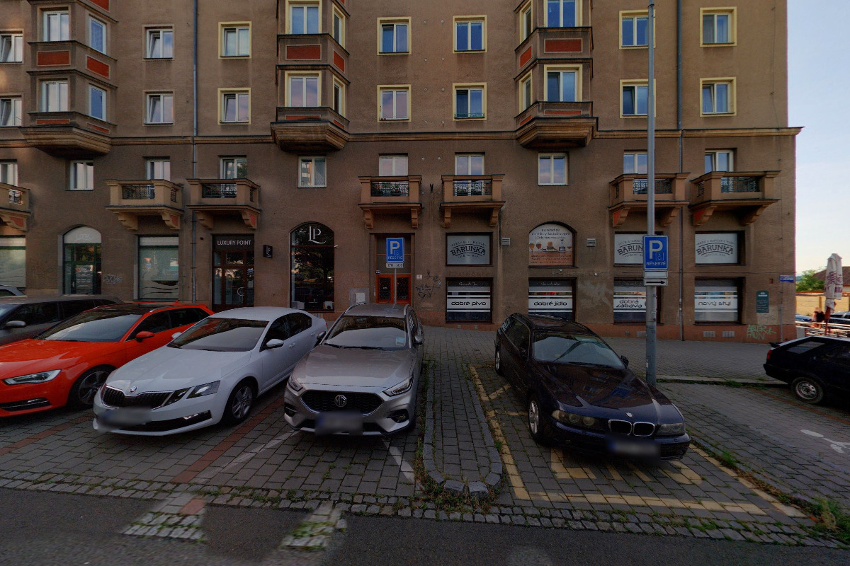 Luxury Point